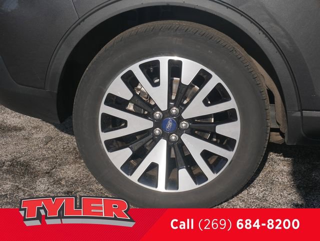 Used 2020 Ford Escape SEL AWD/4WD image 46