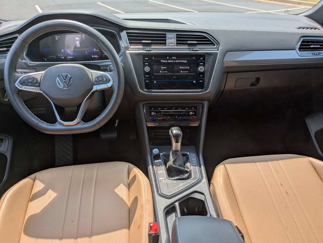 Used 2023 Volkswagen Tiguan SE FWD image 17
