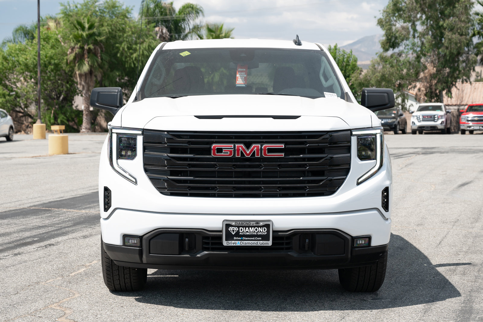 Used 2024 GMC Sierra 1500 Elevation image 2