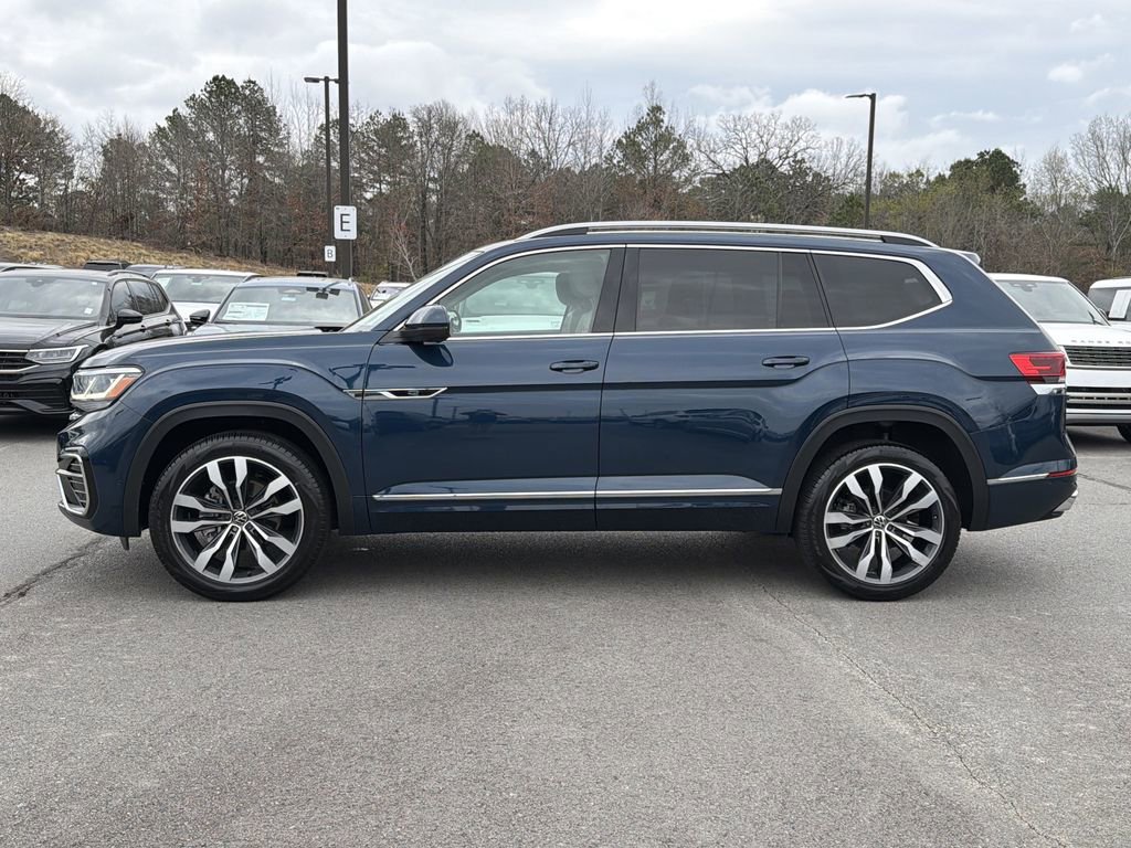 Used 2021 Volkswagen Atlas SEL Premium image 2