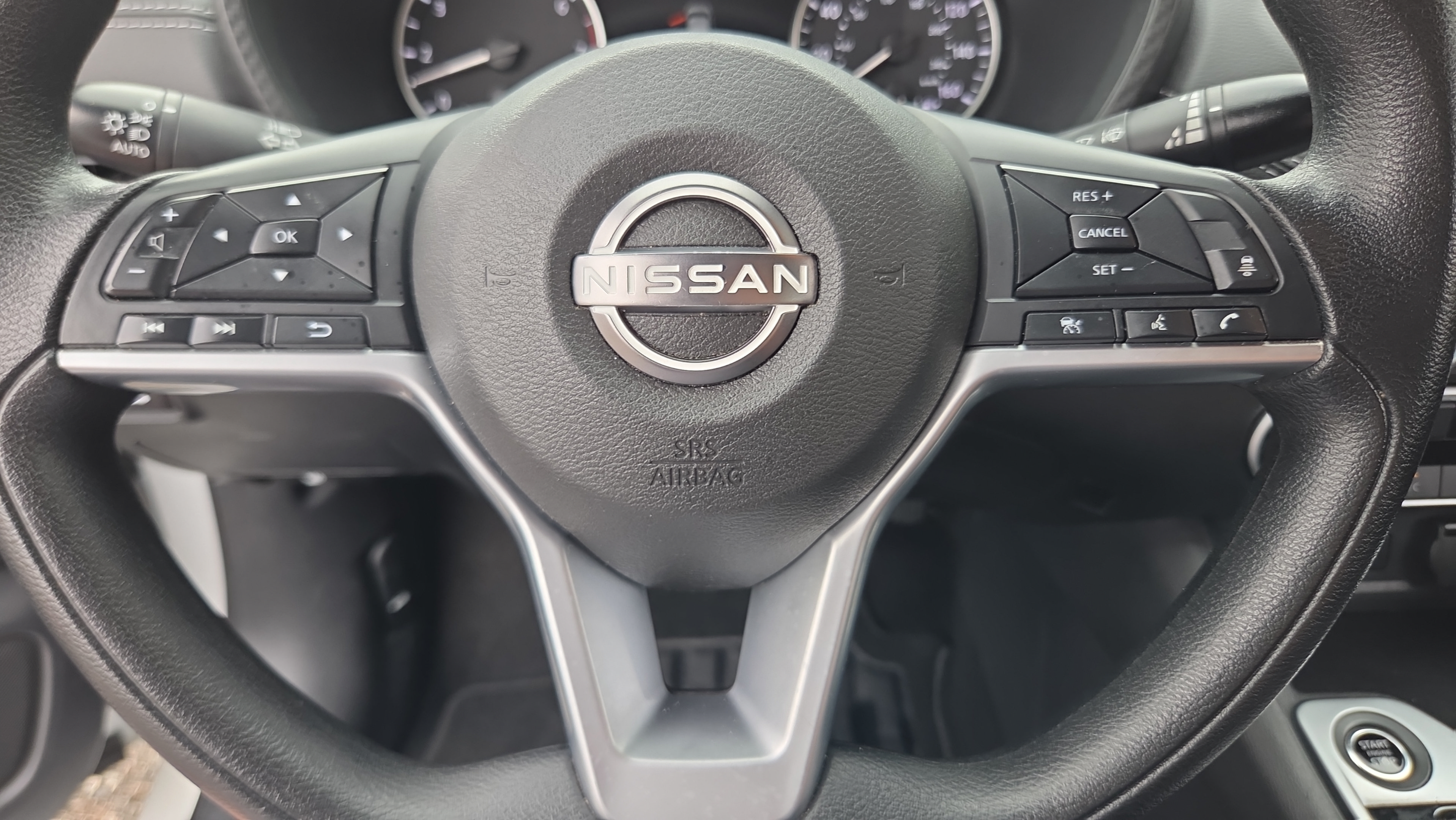Used 2024 Nissan Sentra SV FWD image 27