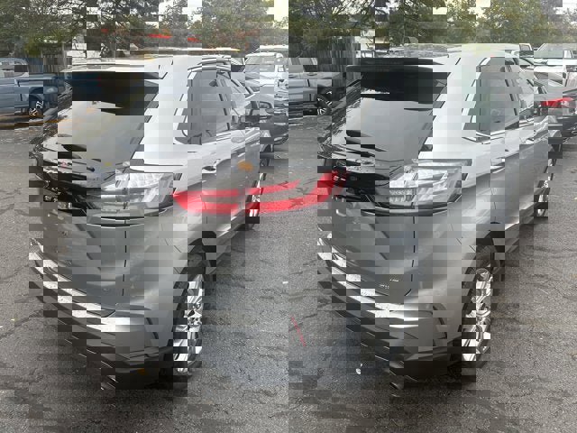 Used 2024 Ford Edge Titanium image 5