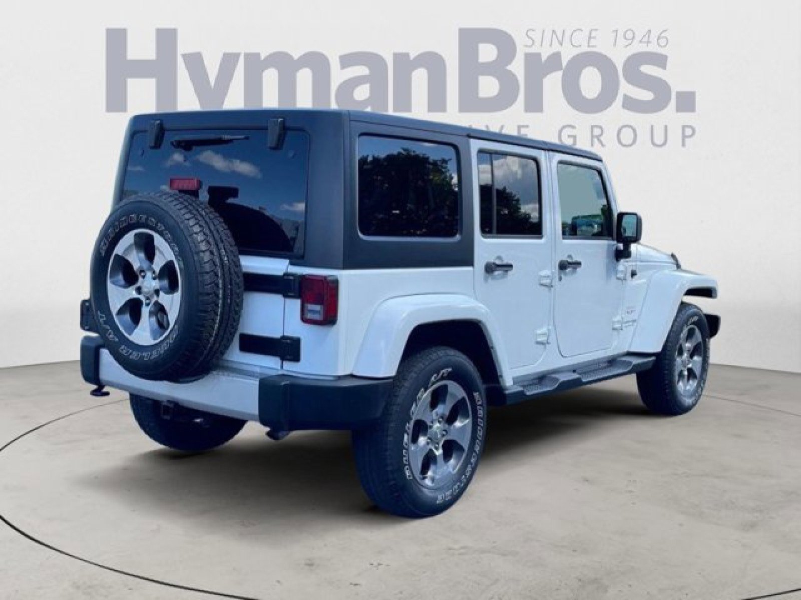 Used 2018 Jeep Wrangler Unlimited Sahara w/ Connectivity Group image 5