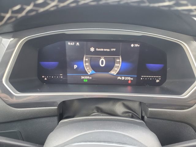 Used 2022 Volkswagen Tiguan SE w/ Panoramic Sunroof Package image 25