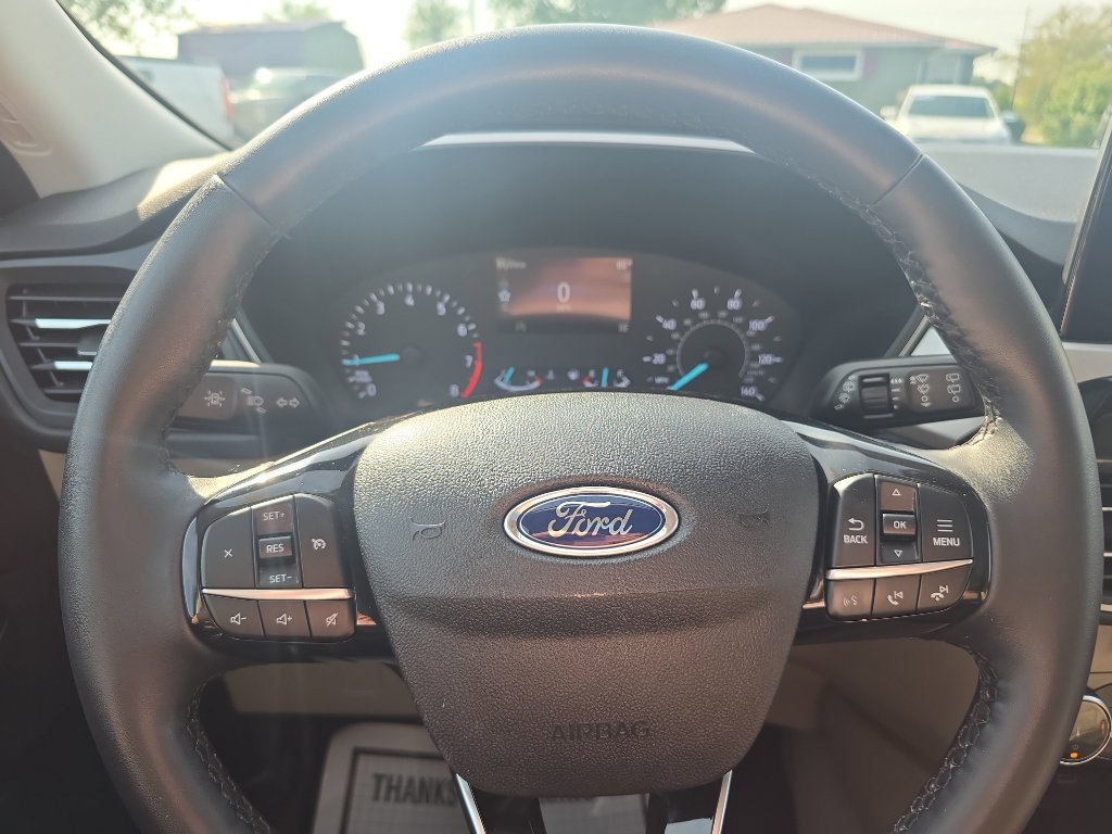 Used 2022 Ford Escape SEL image 16