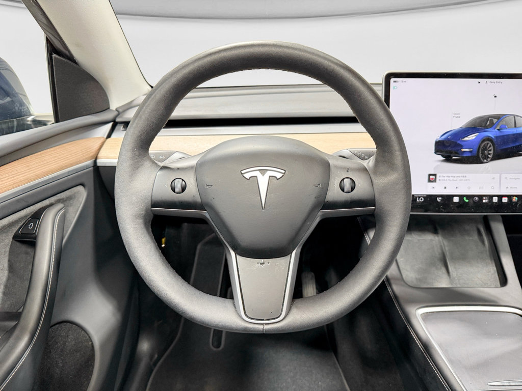 Used 2024 Tesla Model Y Long Range AWD/4WD image 7