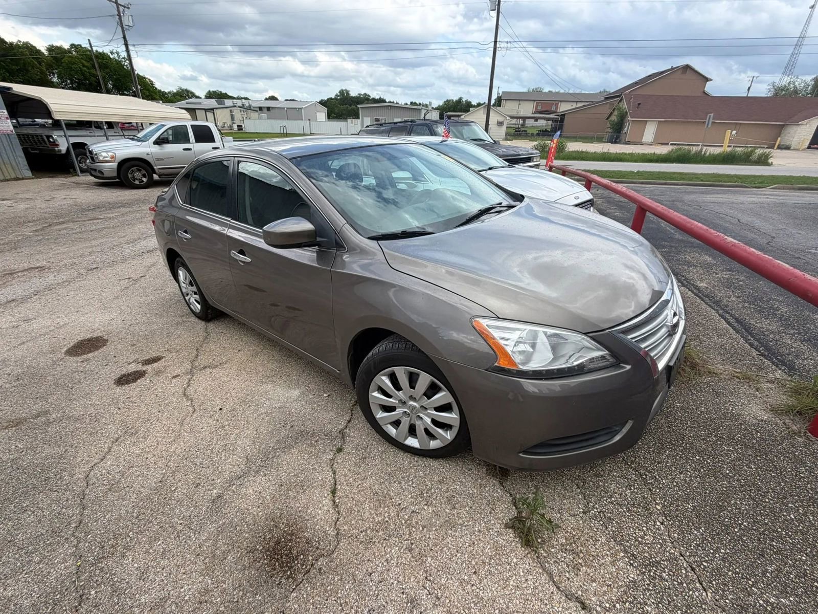 Used 2015 Nissan Sentra SV FWD image 1