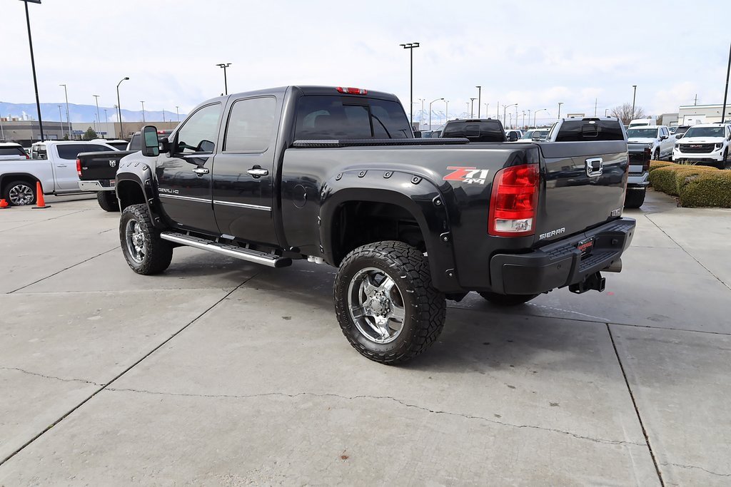 Used 2011 GMC Sierra 3500 Denali image 4