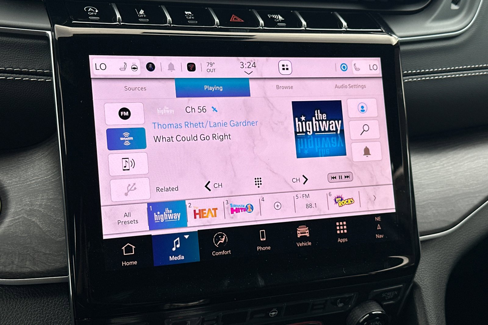 New 2025 Jeep Grand Cherokee L Limited w/ Black Appearance Package image 18