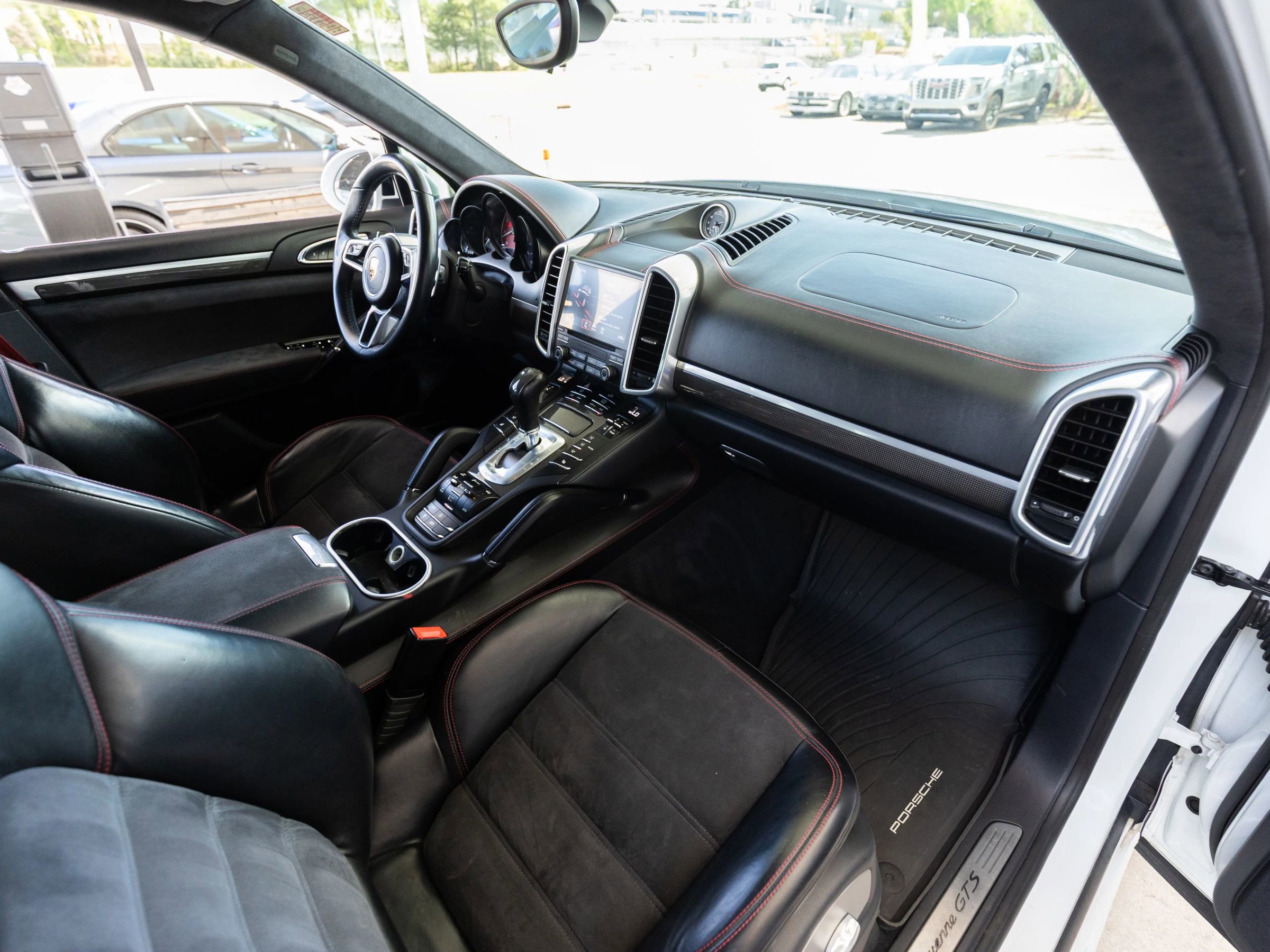 Used 2017 Porsche Cayenne GTS AWD/4WD image 22