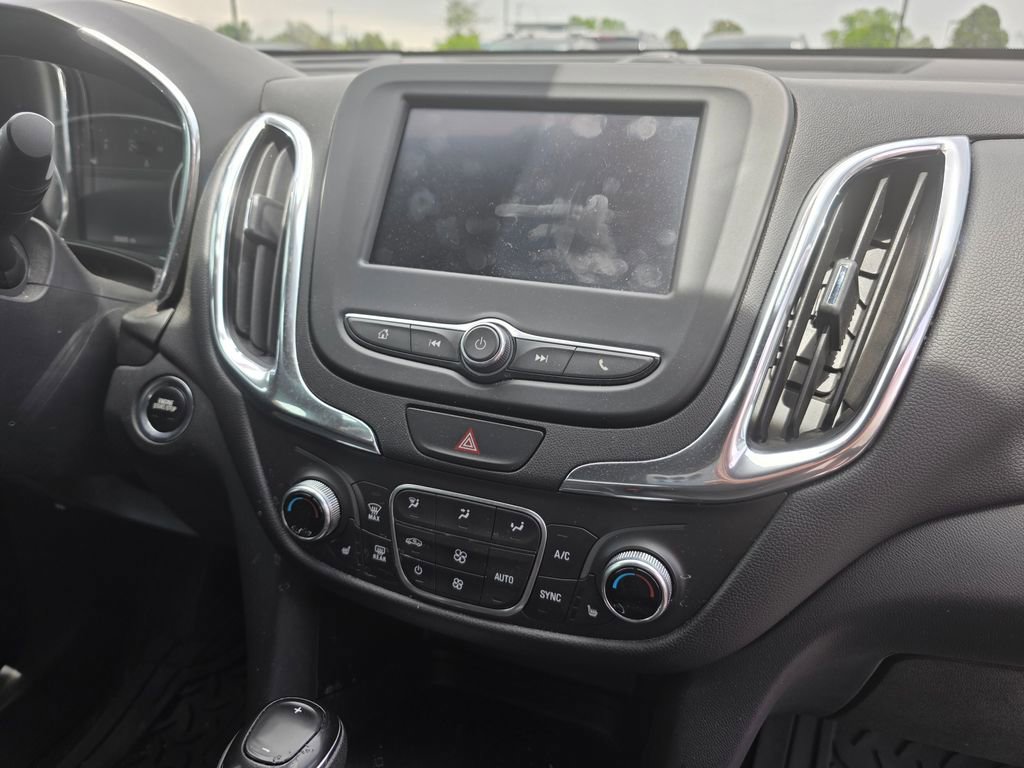 Used 2020 Chevrolet Equinox LT FWD image 14