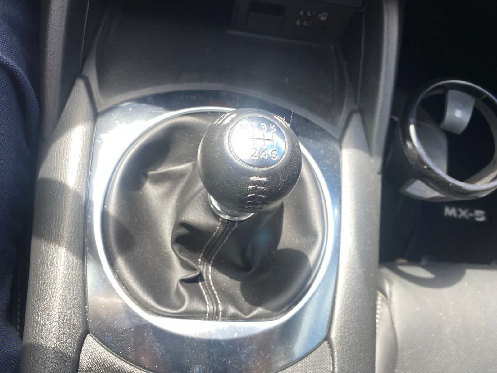 Used 2022 MAZDA MX-5 Miata RF Grand Touring RWD image 16