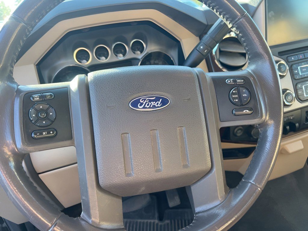 Used 2016 Ford F350 Lariat w/ Camper Package AWD/4WD image 24