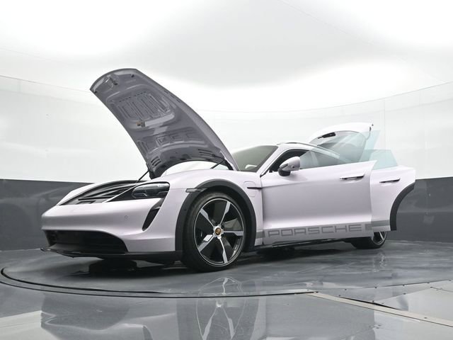 Certified 2024 Porsche Taycan 4S AWD/4WD image 31