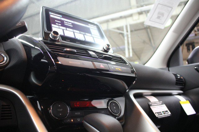 New 2026 Mitsubishi Eclipse Cross LE AWD/4WD image 12