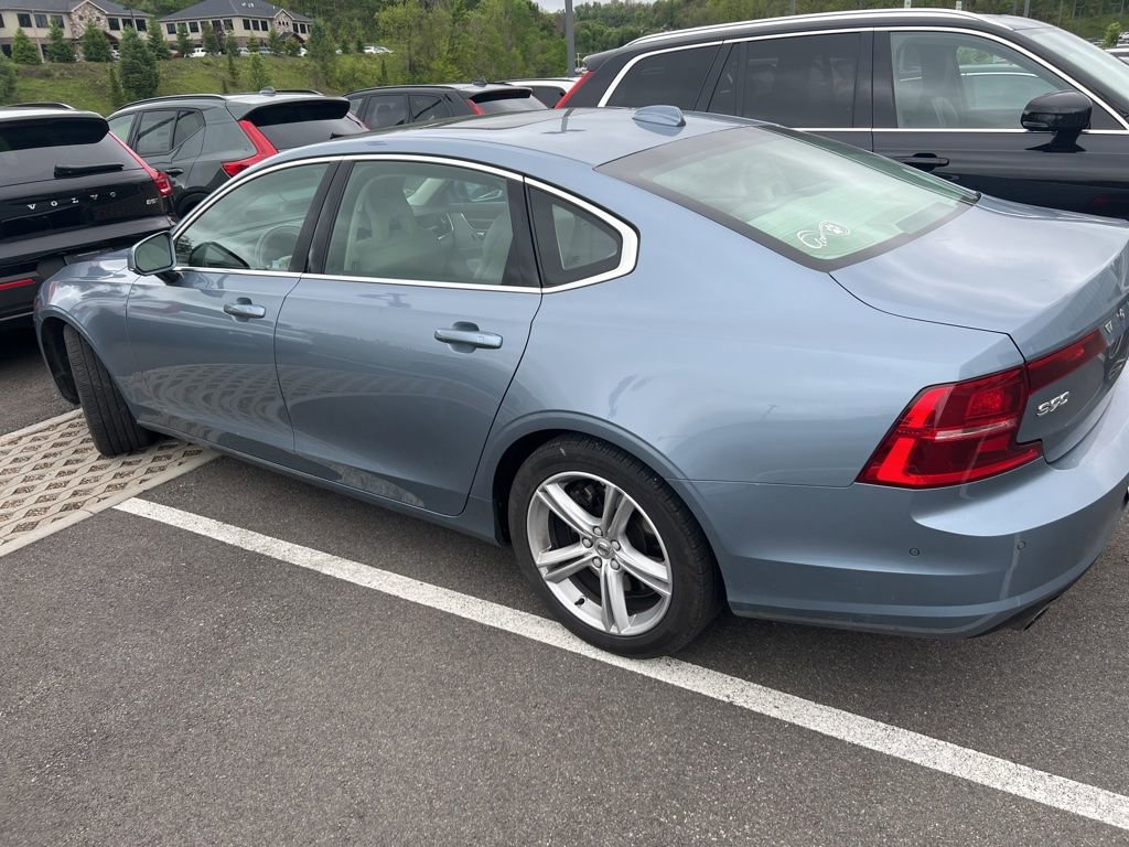 Used 2018 Volvo S90 T5 Momentum w/ Convenience Package FWD image 8