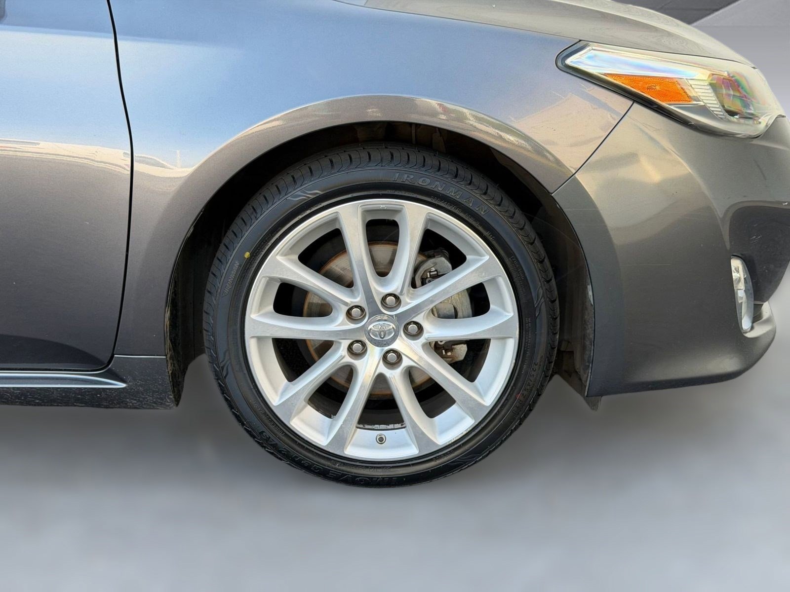 Used 2015 Toyota Avalon Limited FWD image 11