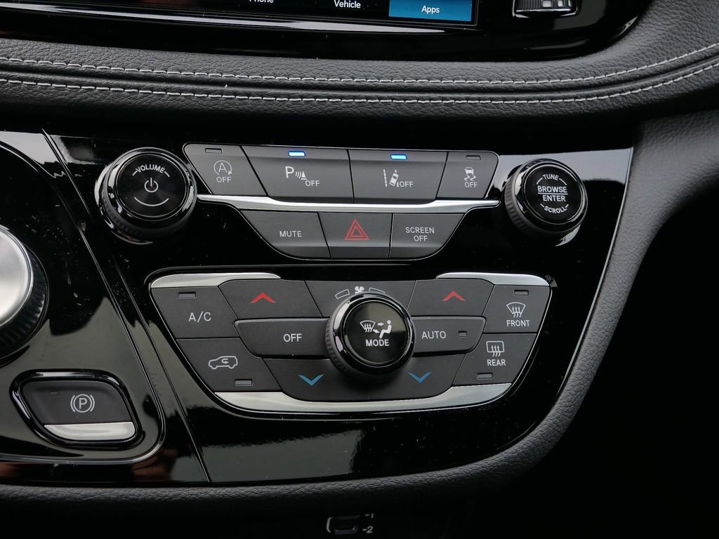 New 2026 Chrysler Pacifica Select AWD/4WD image 36