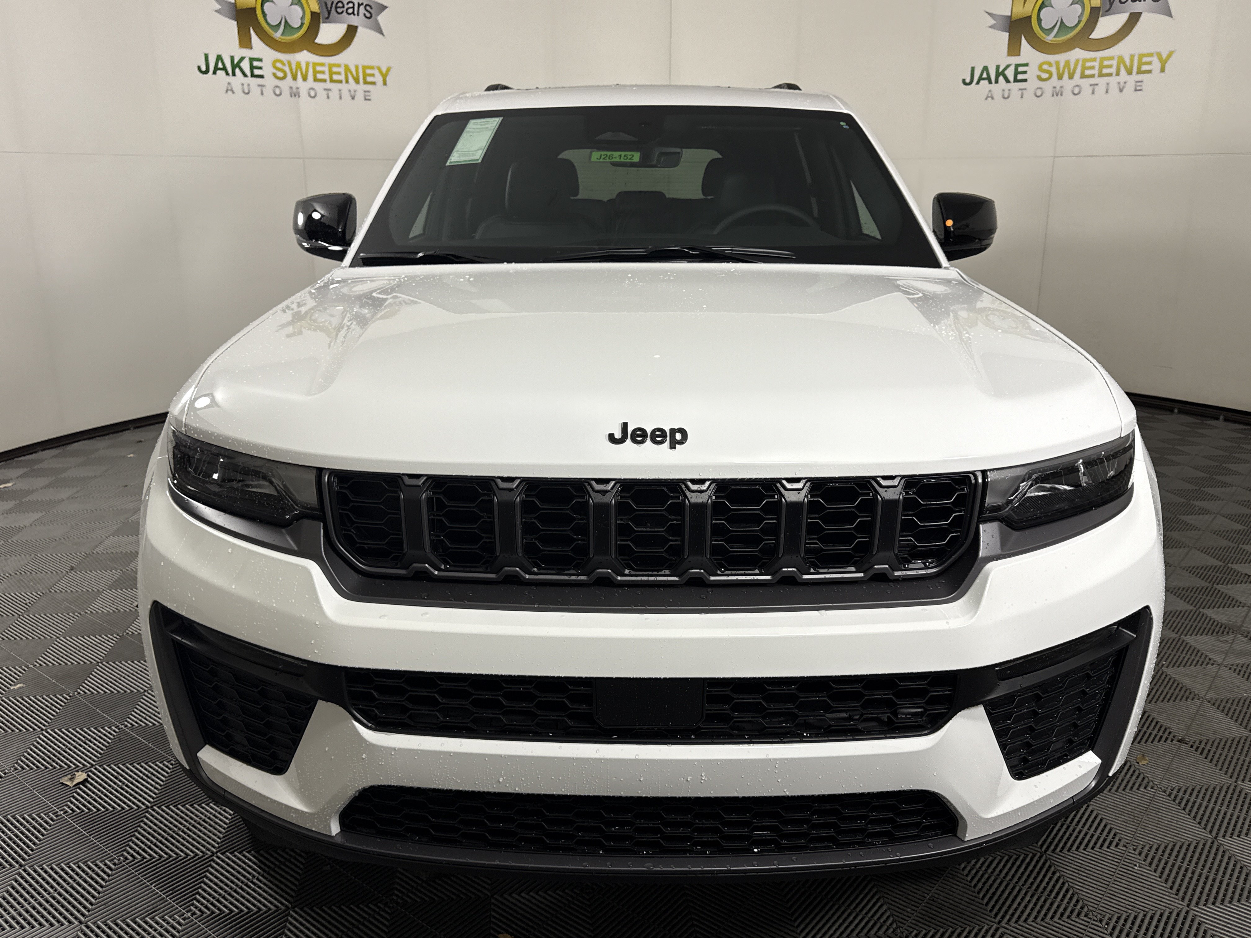 New 2026 Jeep Grand Cherokee Limited w/ Limited Altitude Package AWD/4WD image 3