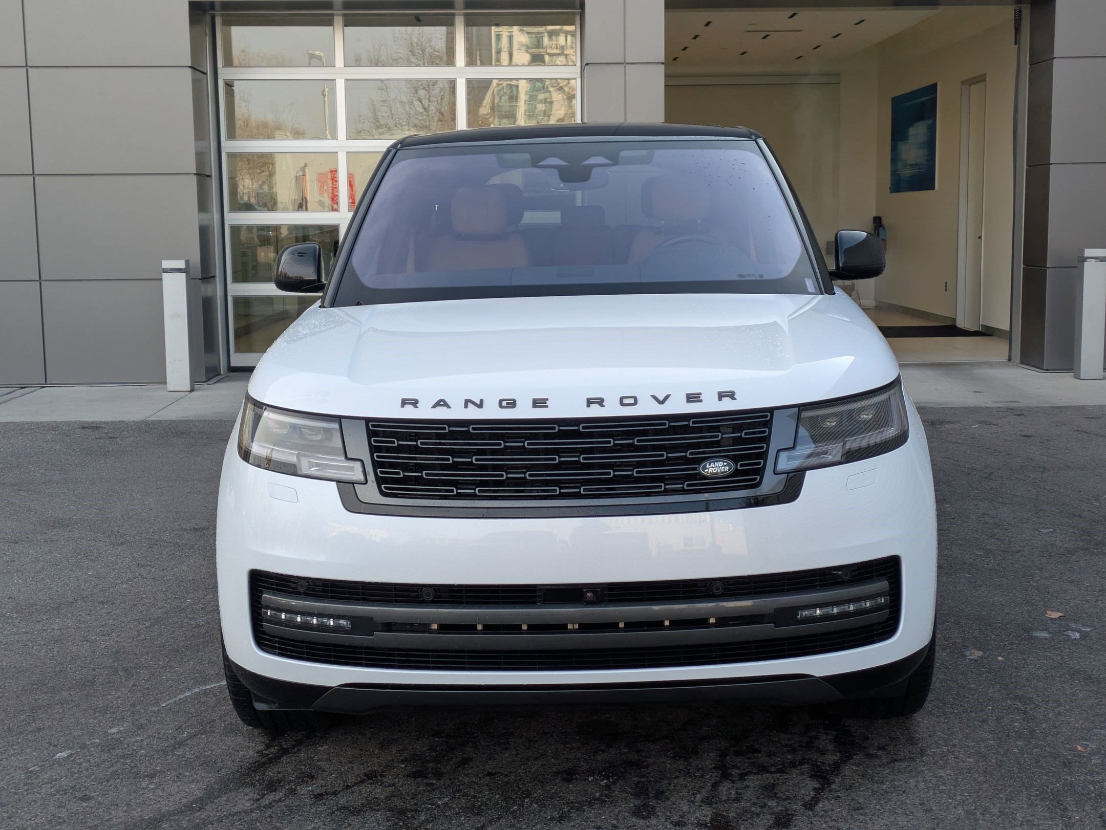 Used 2023 Land Rover Range Rover SE image 9
