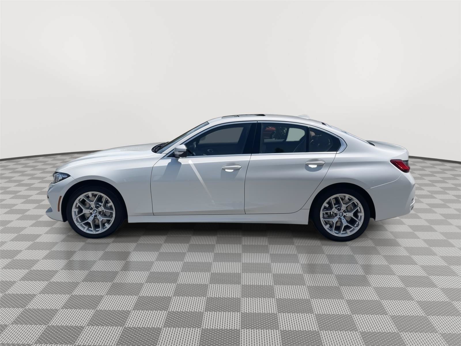 Used 2025 BMW 330i xDrive Sedan w/ Premium Package AWD/4WD image 12