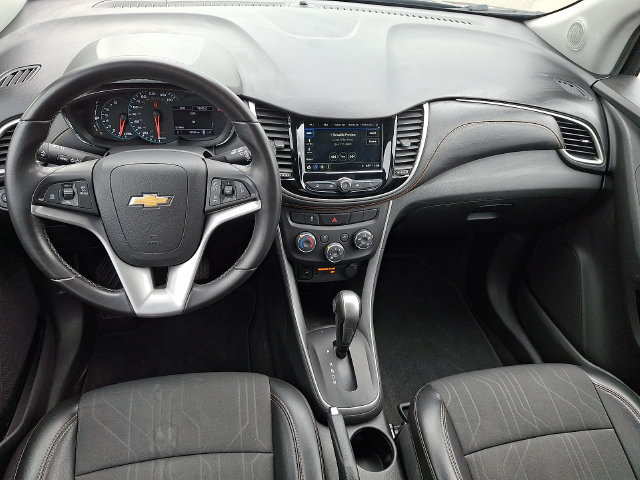 Used 2019 Chevrolet Trax LT w/ LT Convenience Package AWD/4WD image 3