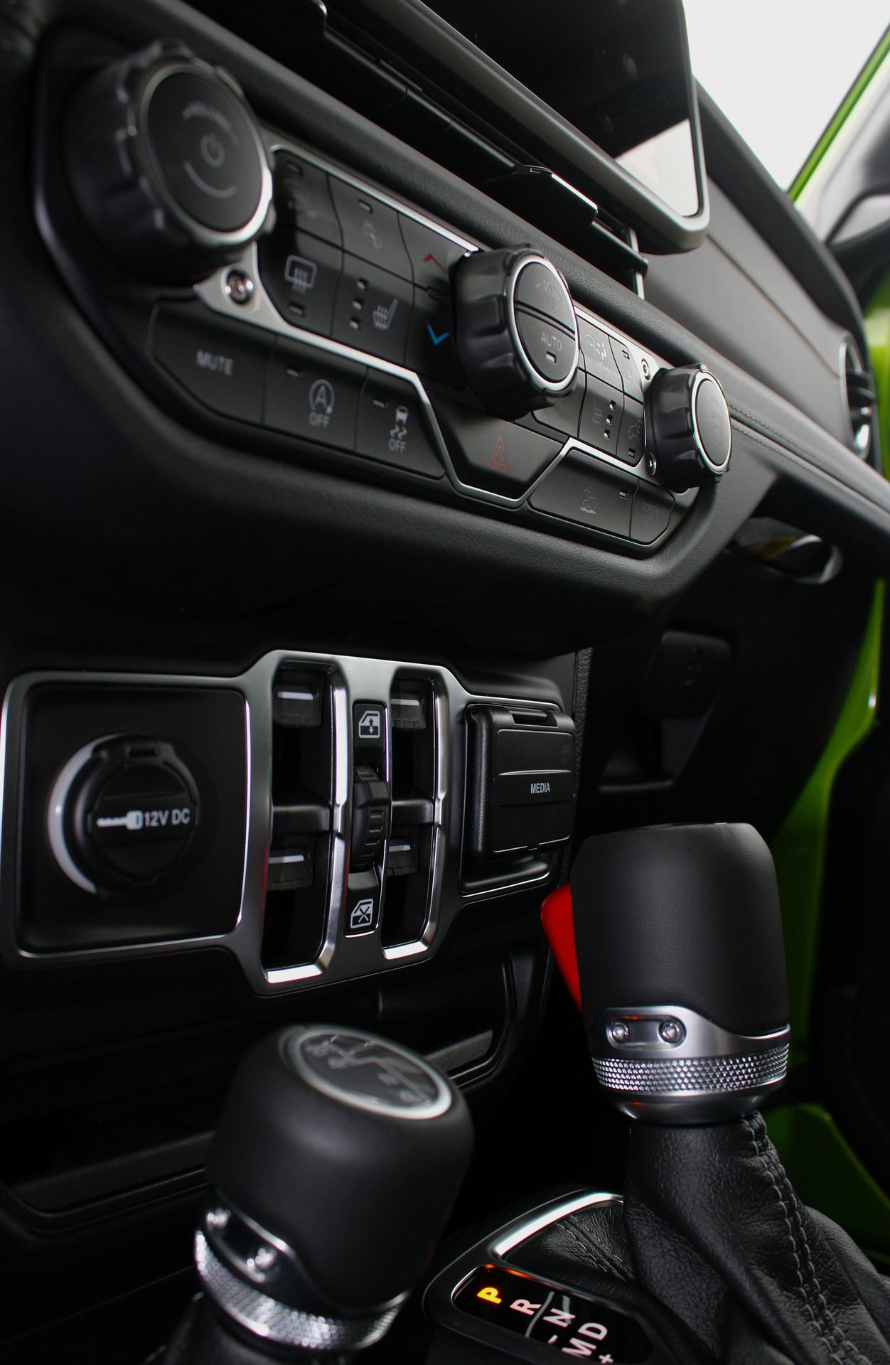 New 2026 Jeep Wrangler Unlimited Sahara w/ Technology Group image 27