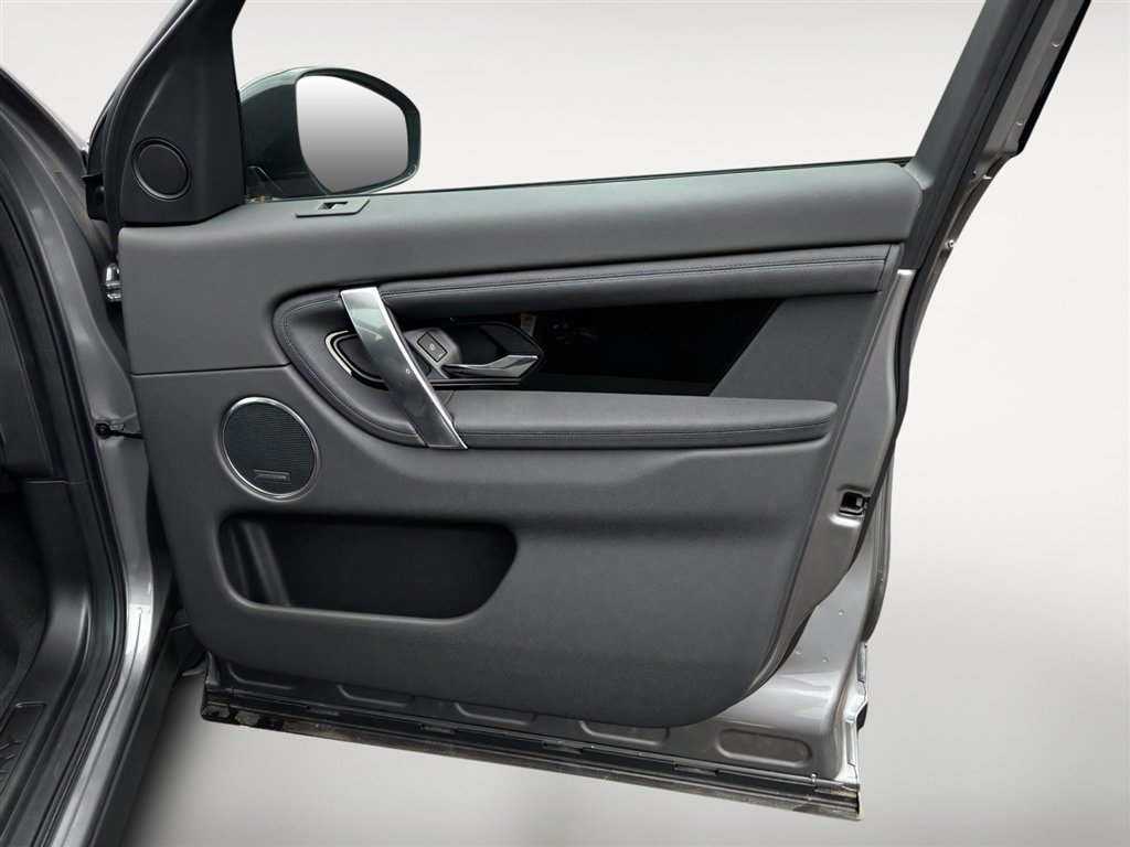 New 2025 Land Rover Discovery Sport S image 20