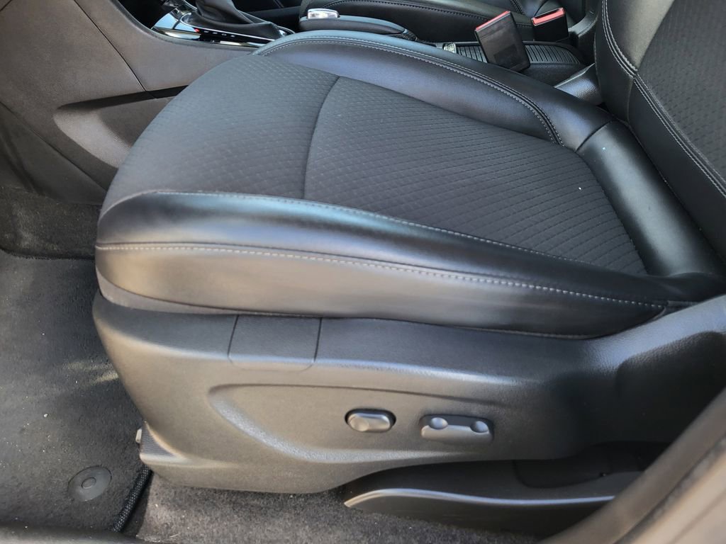 Used 2018 Buick Encore Preferred image 18