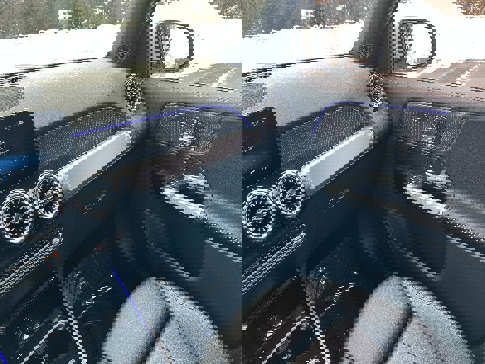 Used 2022 Mercedes-Benz GLB 250 4MATIC image 15