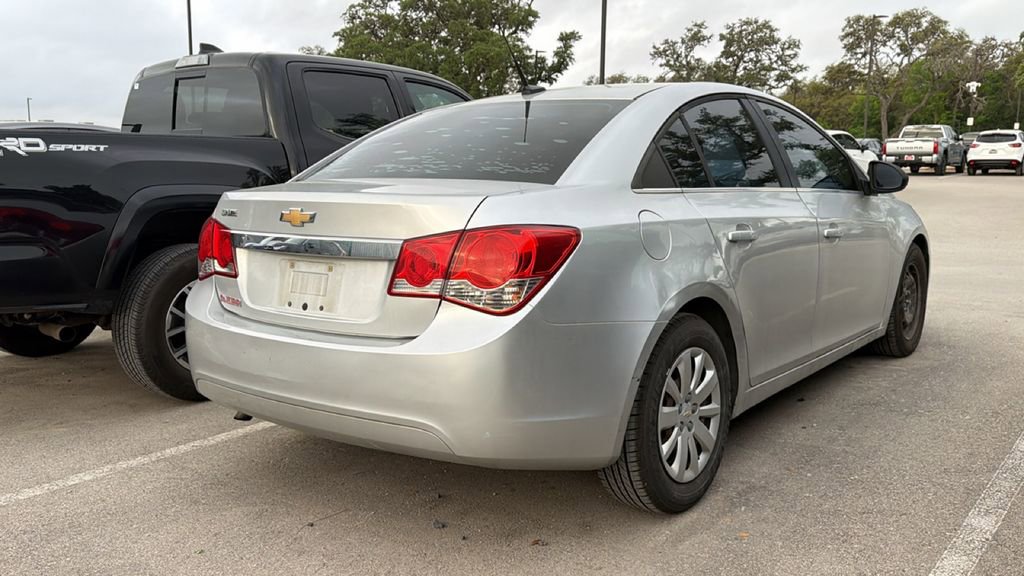 Used 2011 Chevrolet Cruze LS w/ Connectivity Package image 4