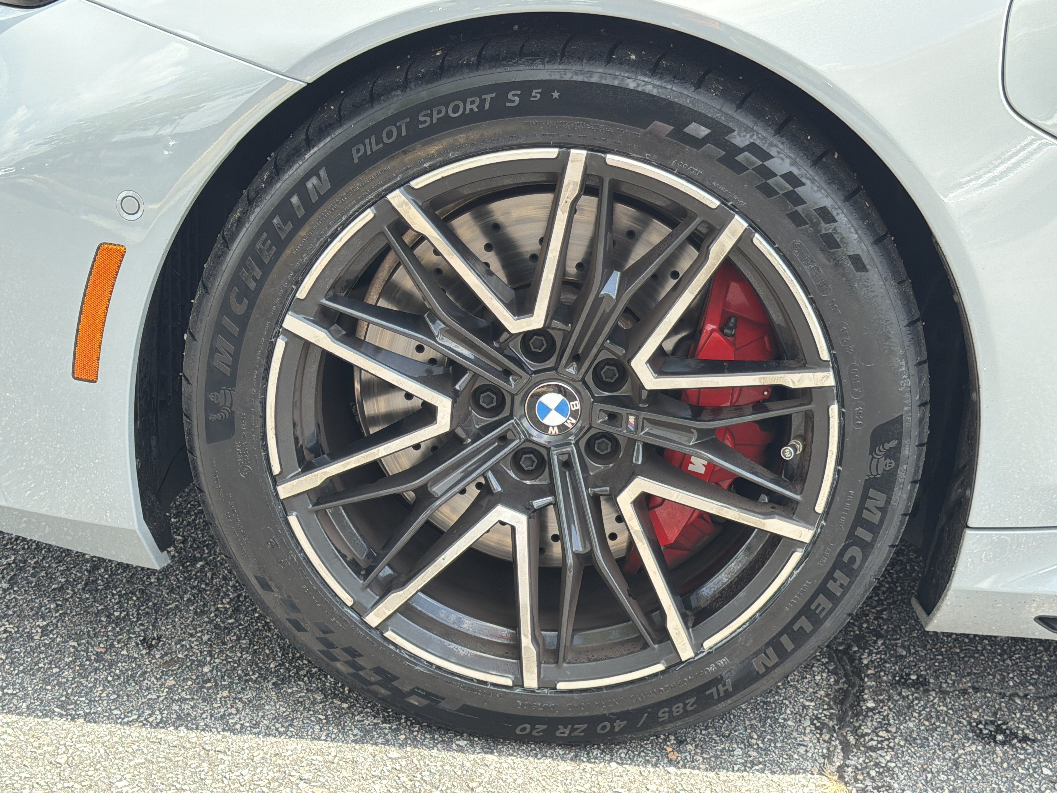Certified 2026 BMW M5 w/ Executive Package AWD/4WD image 35