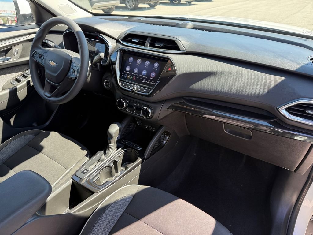 Used 2023 Chevrolet TrailBlazer LT w/ Convenience Package FWD image 17
