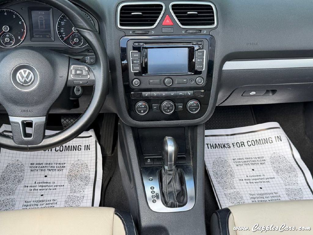 Used 2015 Volkswagen Eos Final Edition FWD image 24