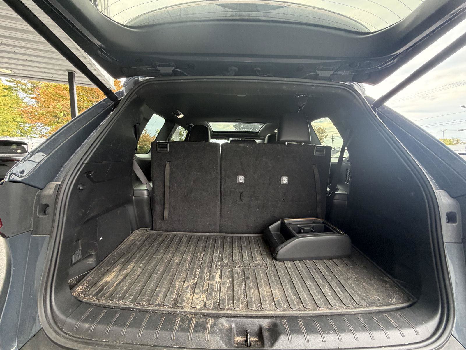 Used 2024 Toyota Grand Highlander AWD Hybrid image 11