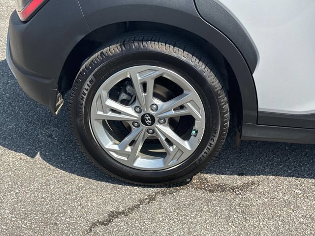 Used 2022 Hyundai Kona SEL w/ Convenience Package FWD image 11