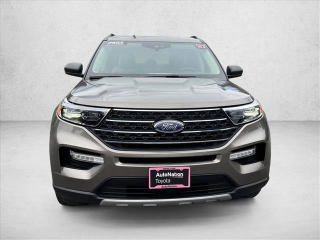 Used 2021 Ford Explorer XLT w/ Equipment Group 202A image 2