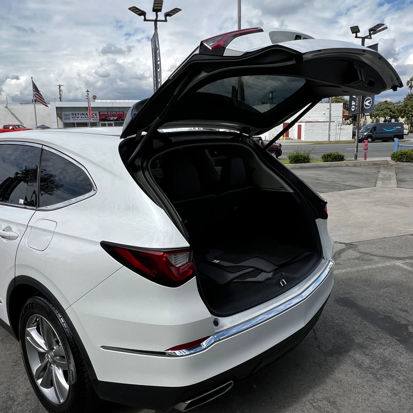 Used 2023 Acura MDX FWD image 8