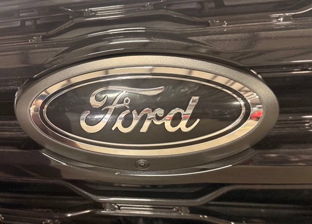 Used 2022 Ford Expedition Limited AWD/4WD image 9