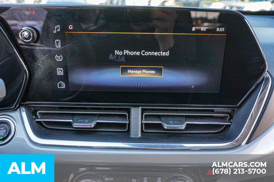Used 2025 Chevrolet Trax LT FWD image 35