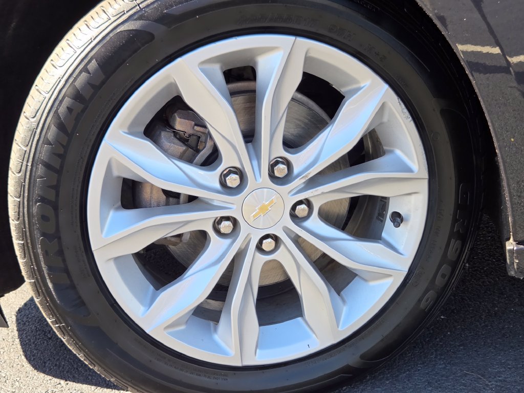Used 2023 Chevrolet Malibu LT FWD image 12