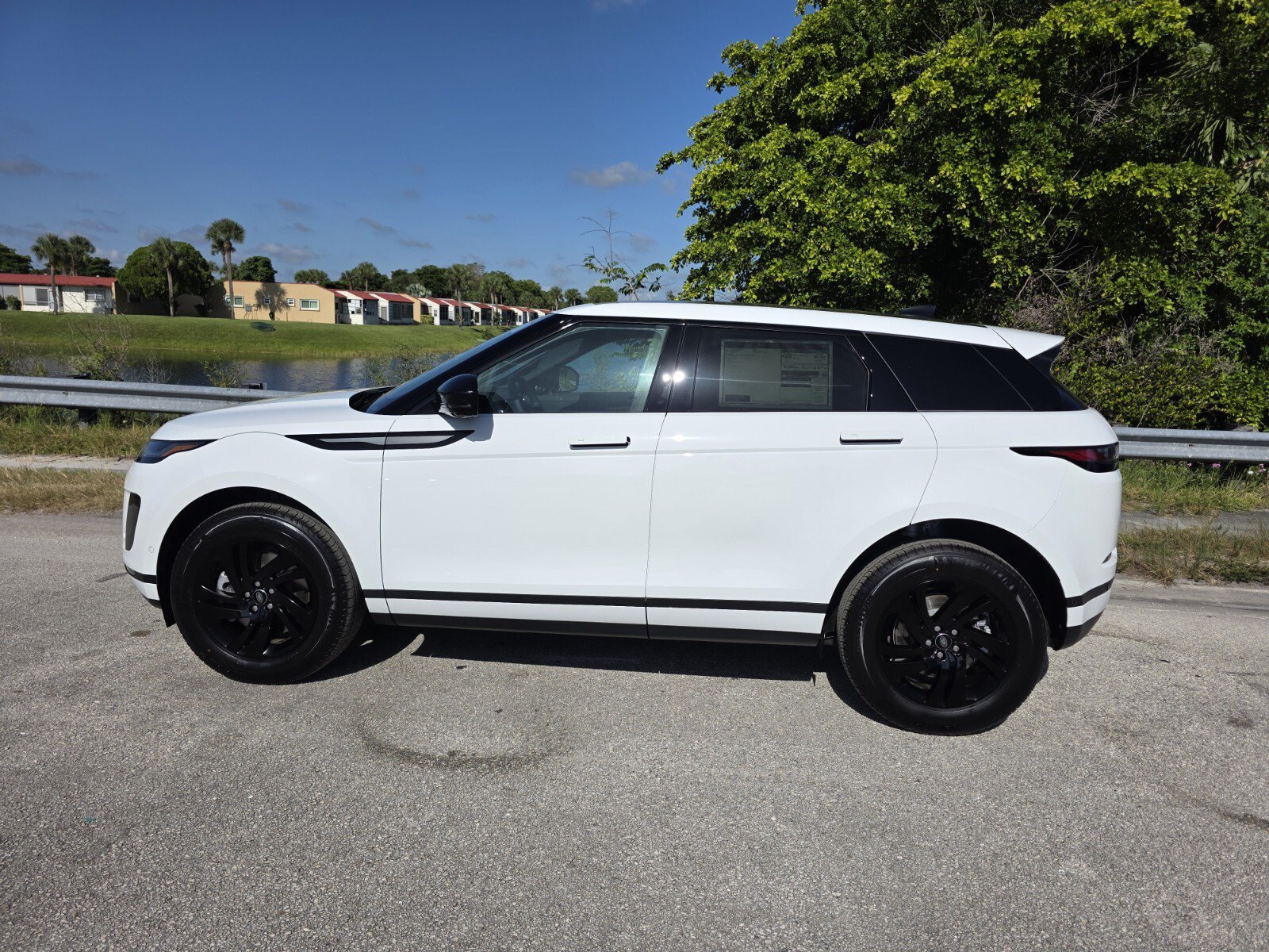 New 2026 Land Rover Range Rover Evoque S AWD/4WD image 7