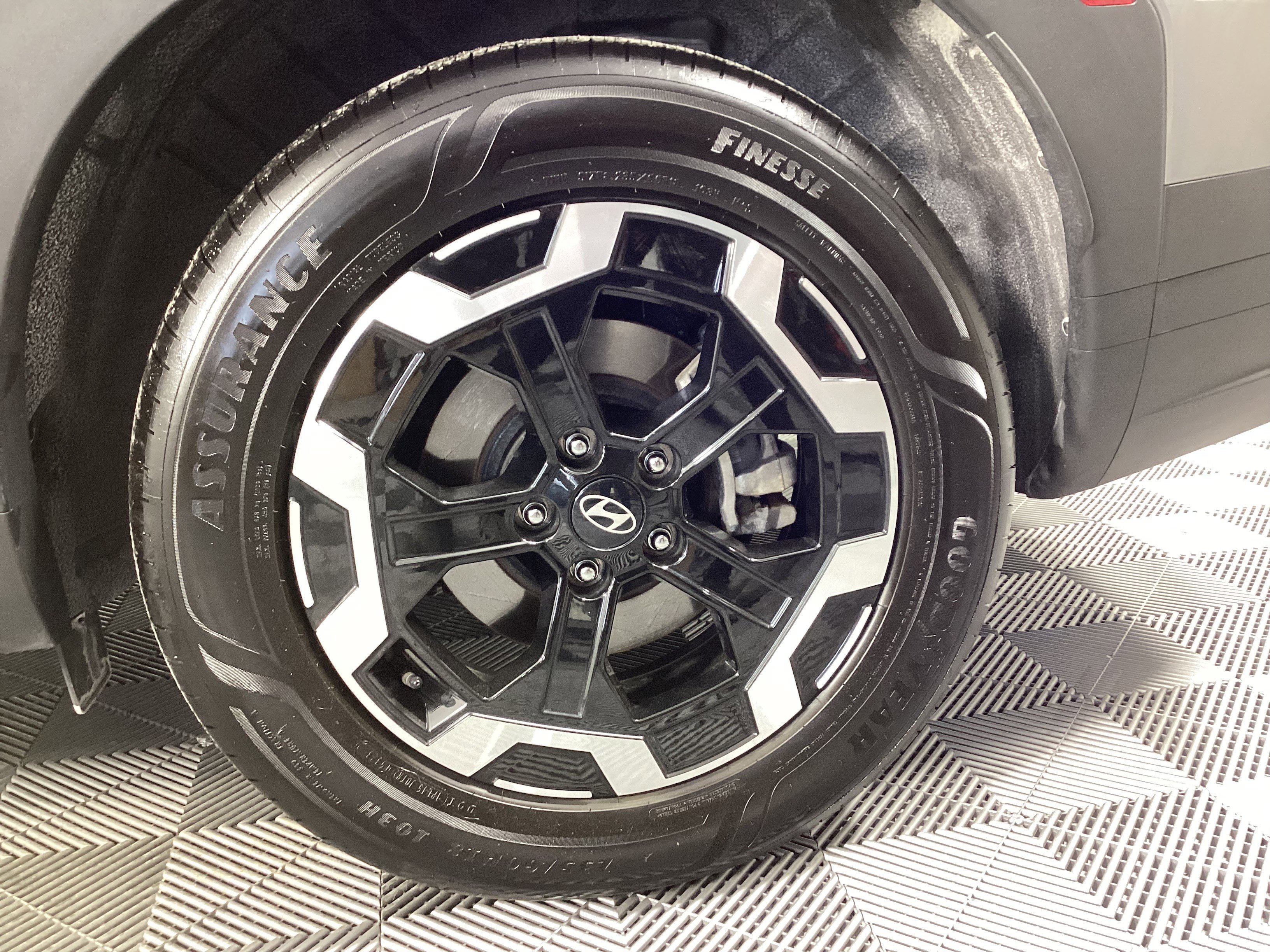 Used 2024 Hyundai Santa Fe SEL image 11