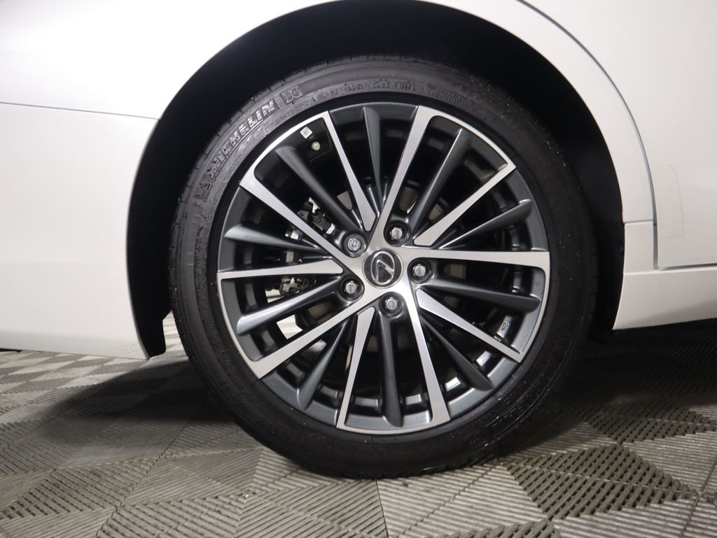 Certified 2025 Lexus ES 300h w/ Premium Package image 33