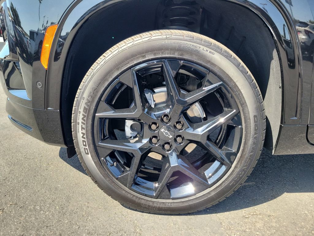 Used 2026 Chevrolet Traverse RS FWD image 28