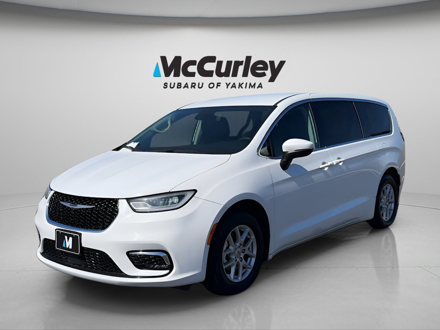 Used 2023 Chrysler Pacifica Touring-L FWD video 1