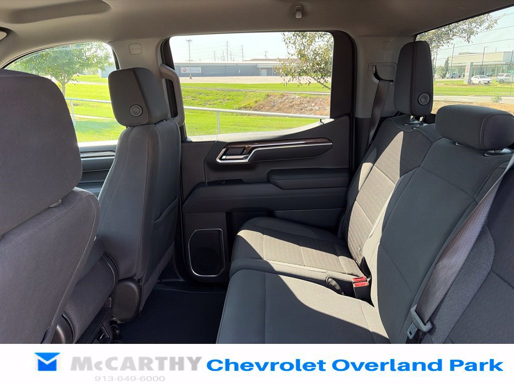 Used 2025 Chevrolet Silverado 1500 LT AWD/4WD image 41