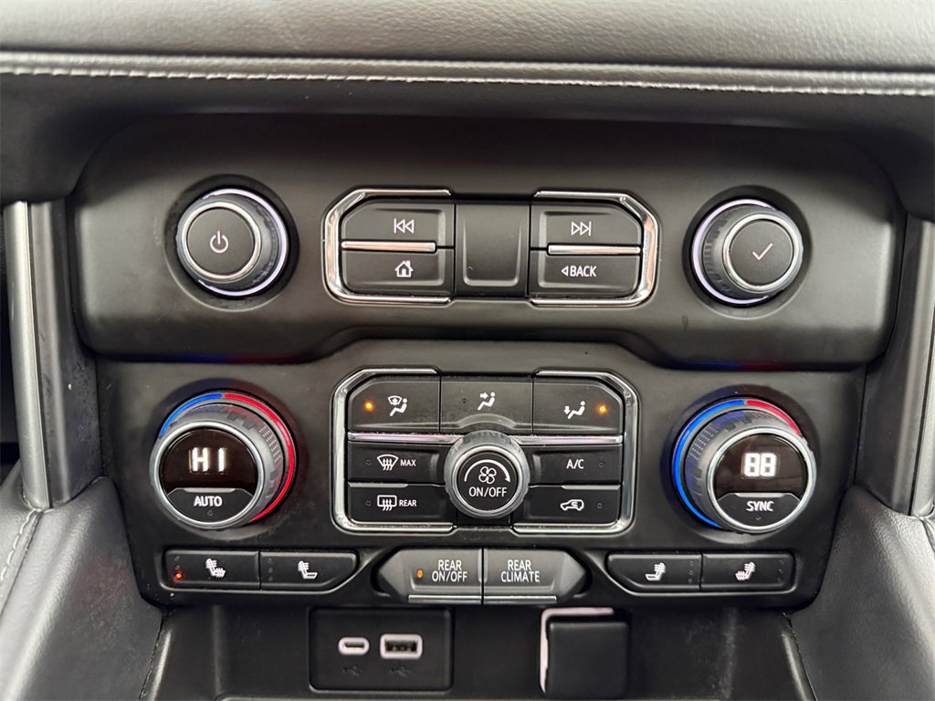 Used 2022 Chevrolet Tahoe LT w/ Luxury Package image 18