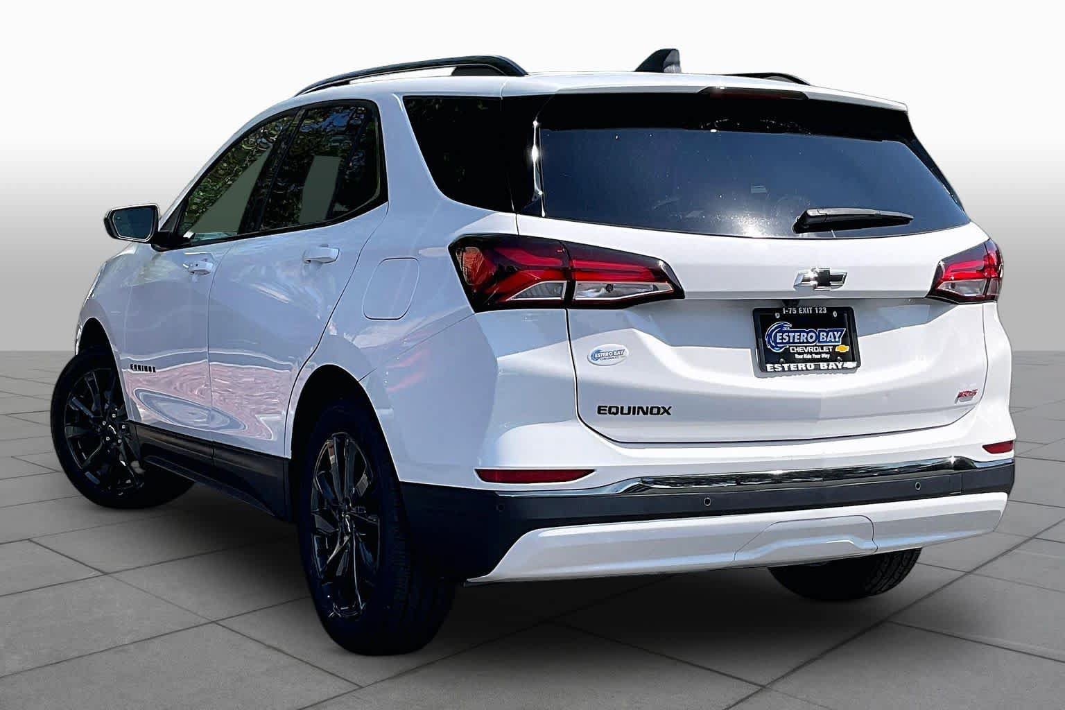 Used 2023 Chevrolet Equinox RS FWD image 12