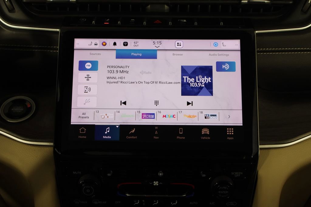 Used 2023 Jeep Grand Cherokee Limited image 32